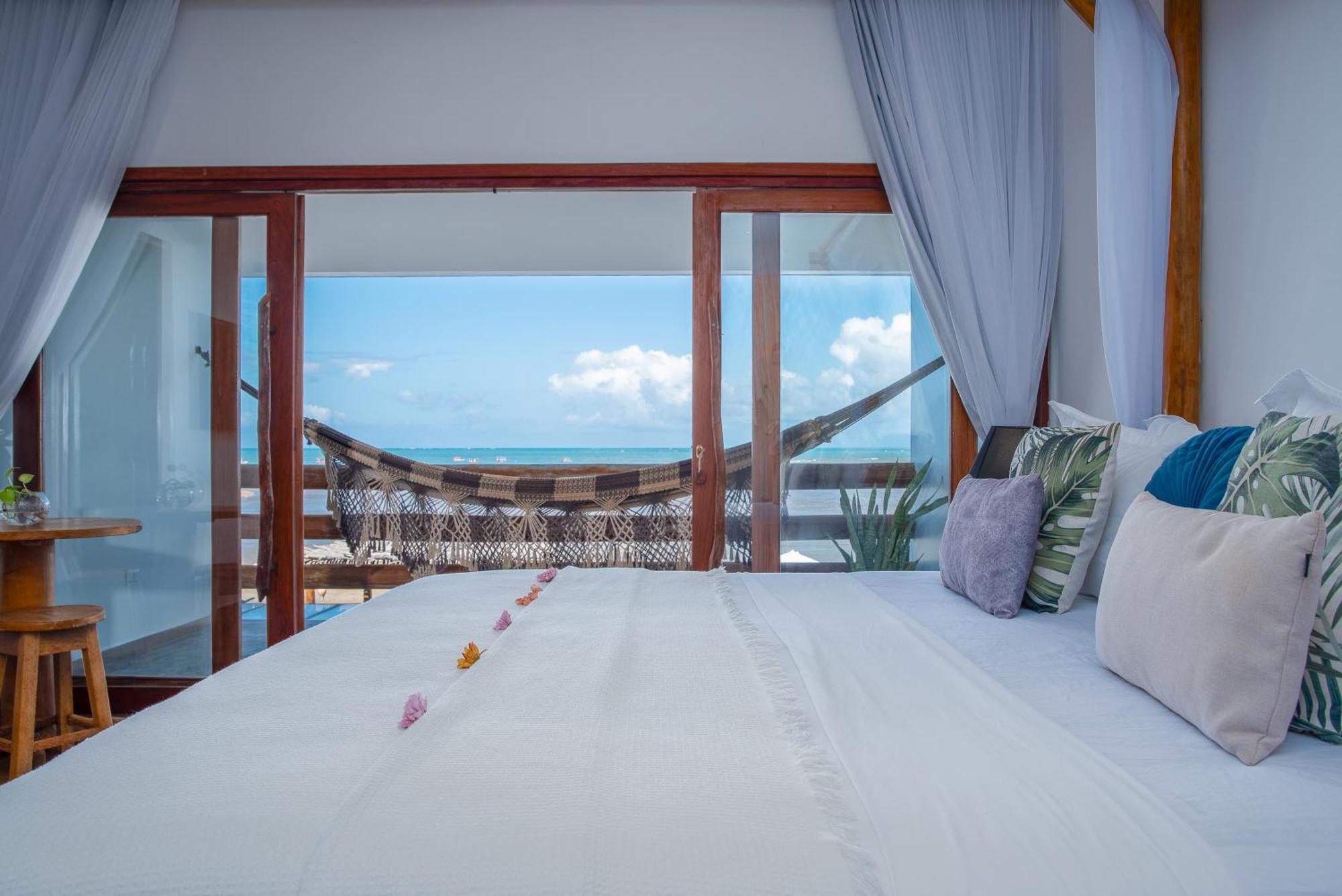 Quarto Duplo Deluxe com Varanda e Vista do Mar
